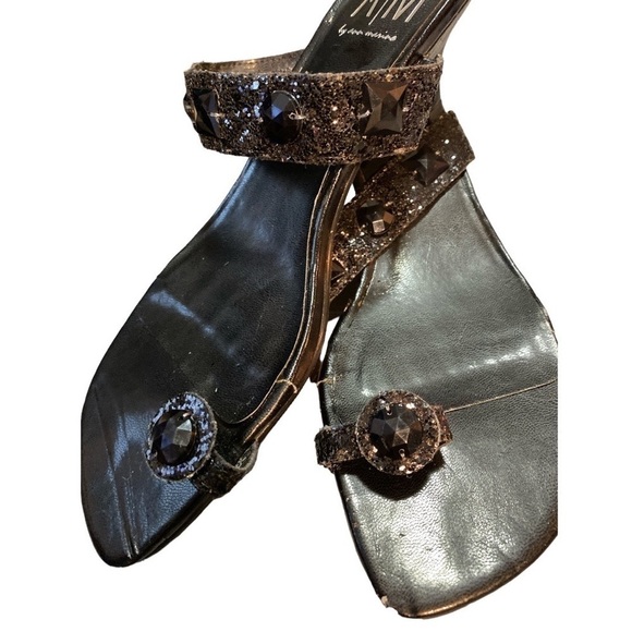 𝅺$5$ add on AM by Ann Marino black bejeweled thong kitten heel. Size 8 - Picture 2 of 9